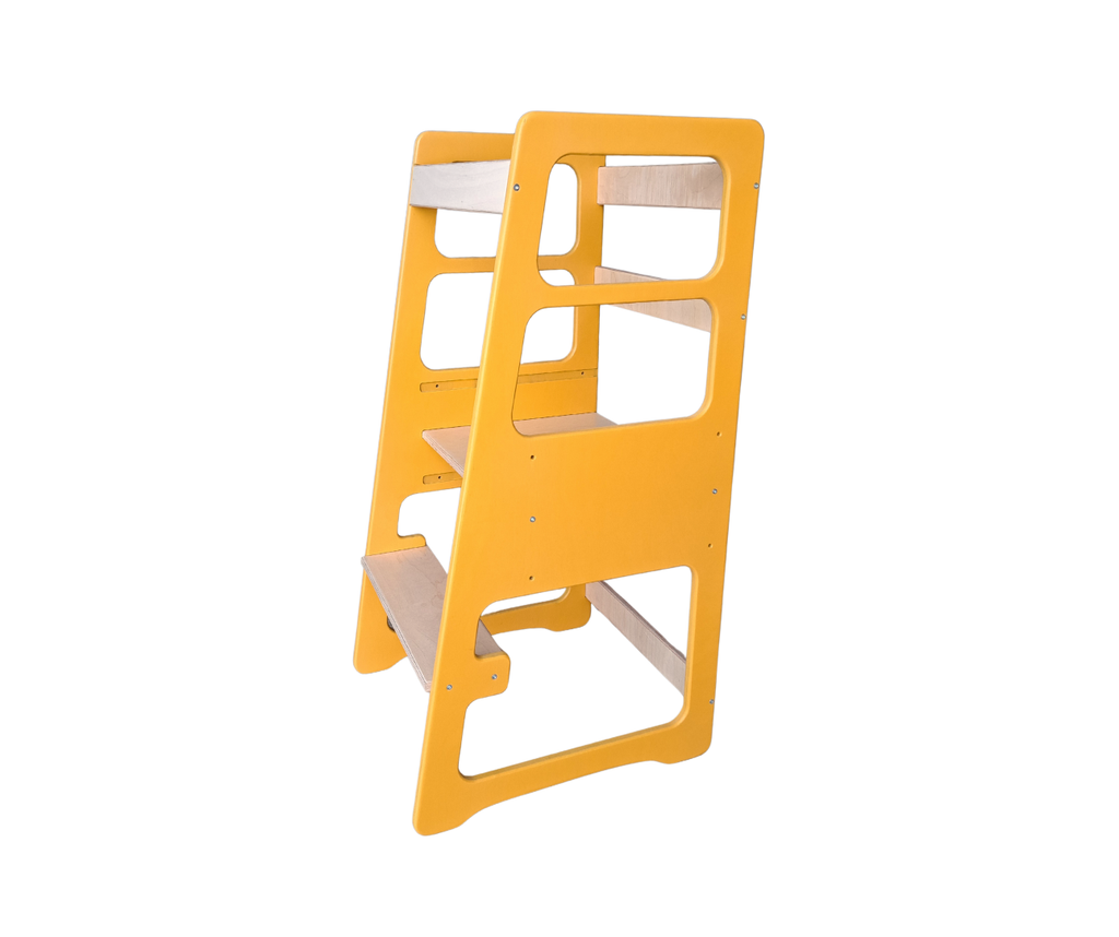 Adjustable kids' kitchen tower