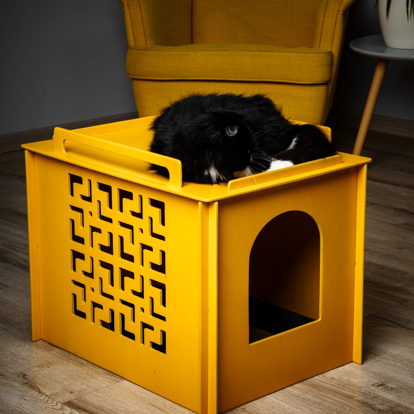 Cat litter box cover