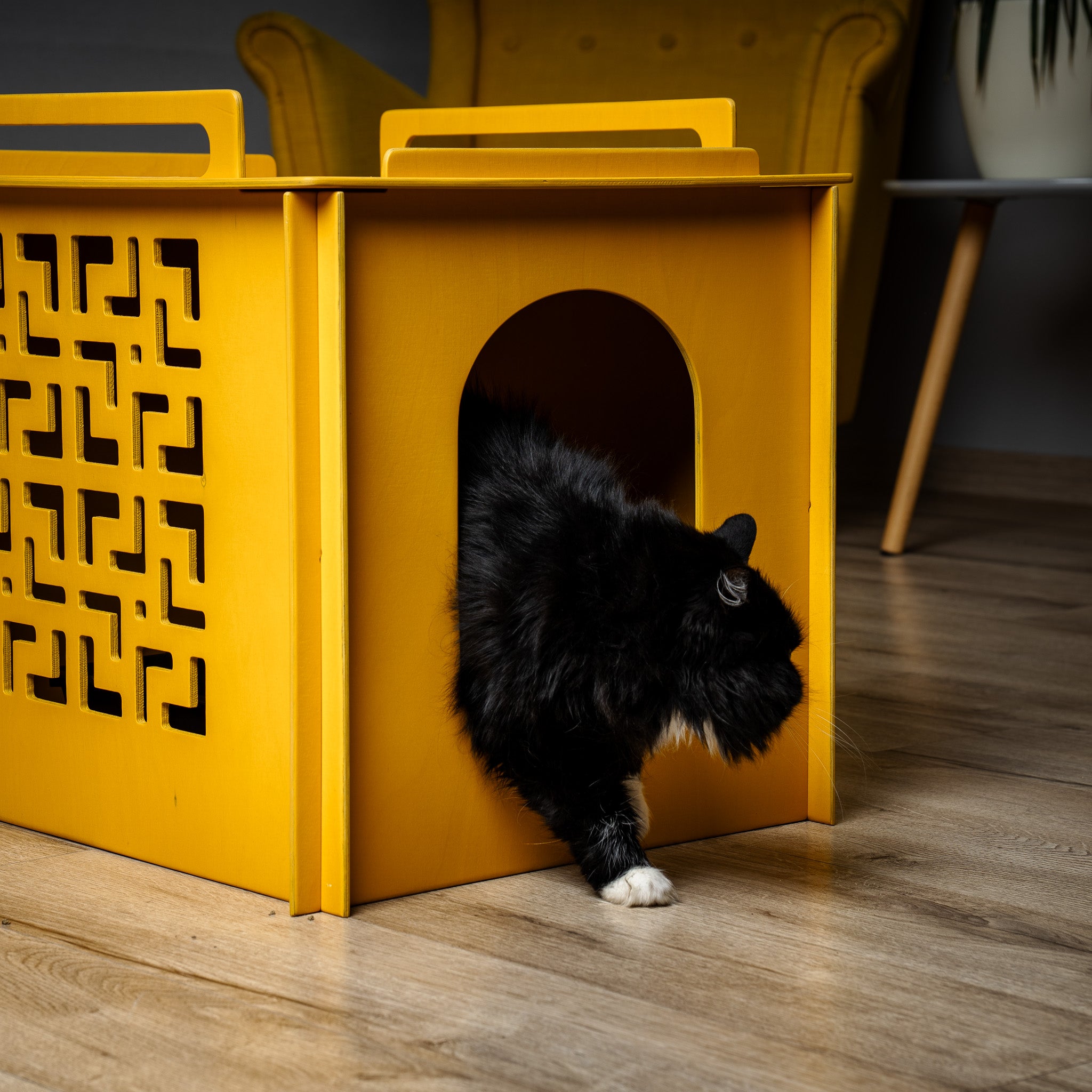 Cat litter box cover