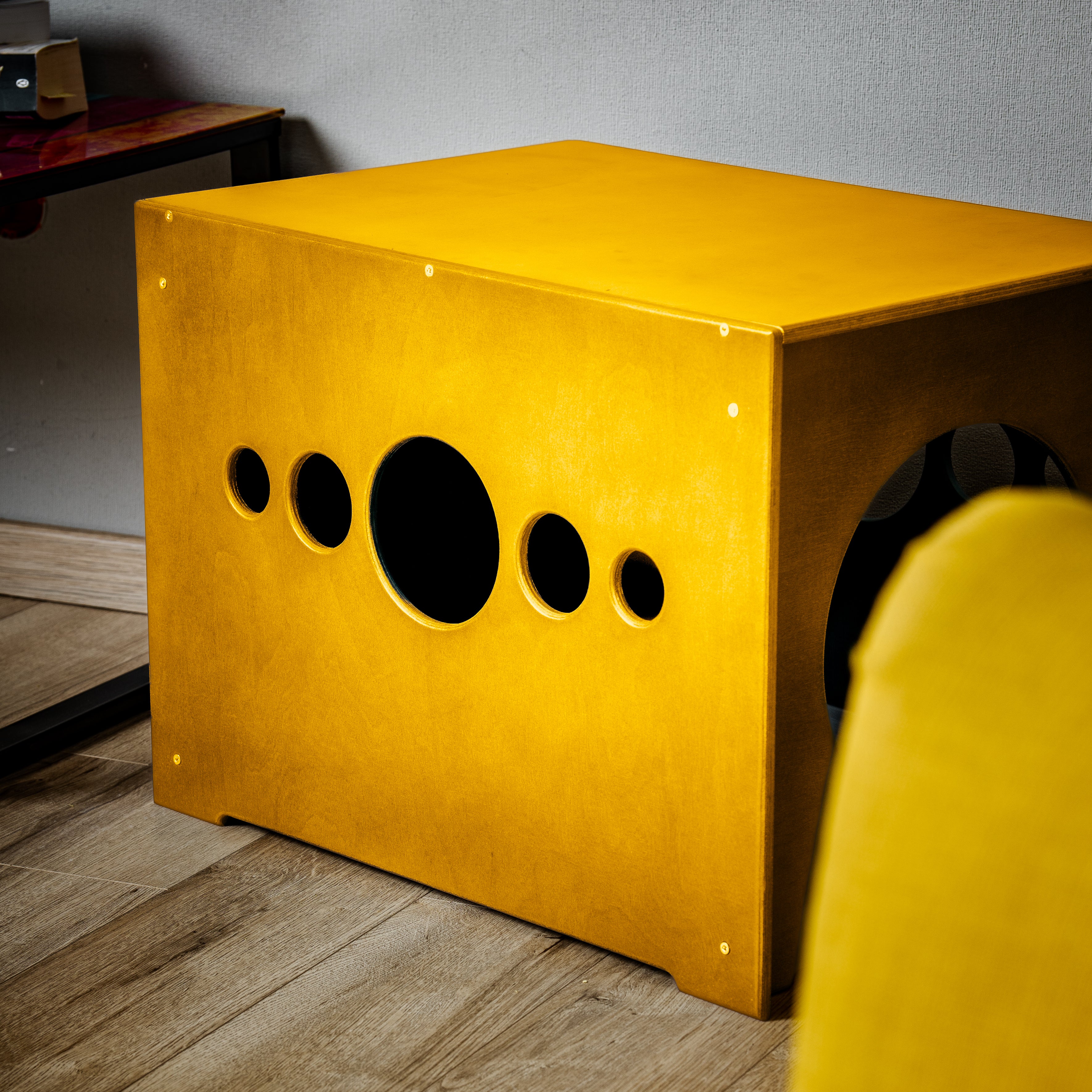 Cat litter box cover - sit bench edition