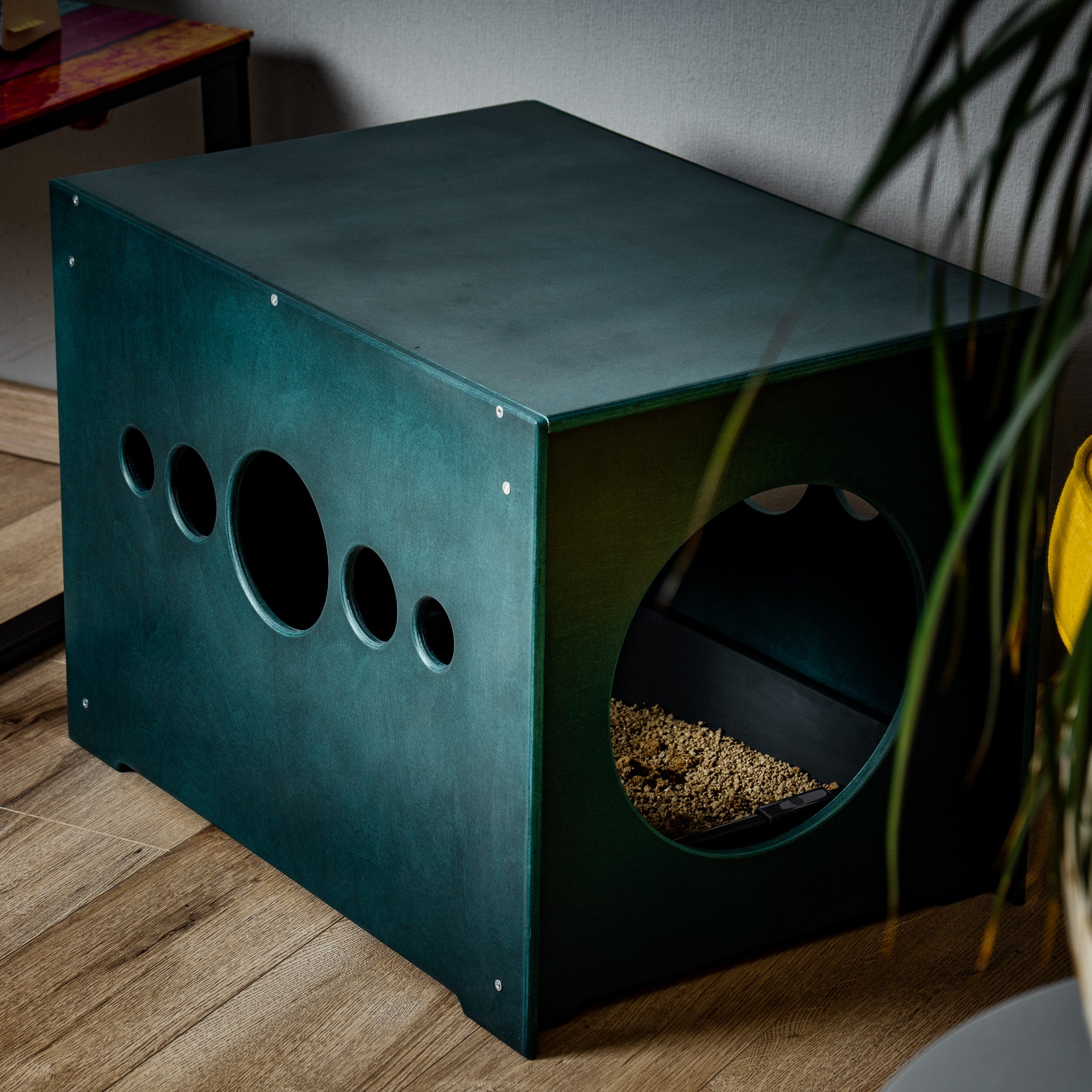 Cat litter box cover - sit bench edition